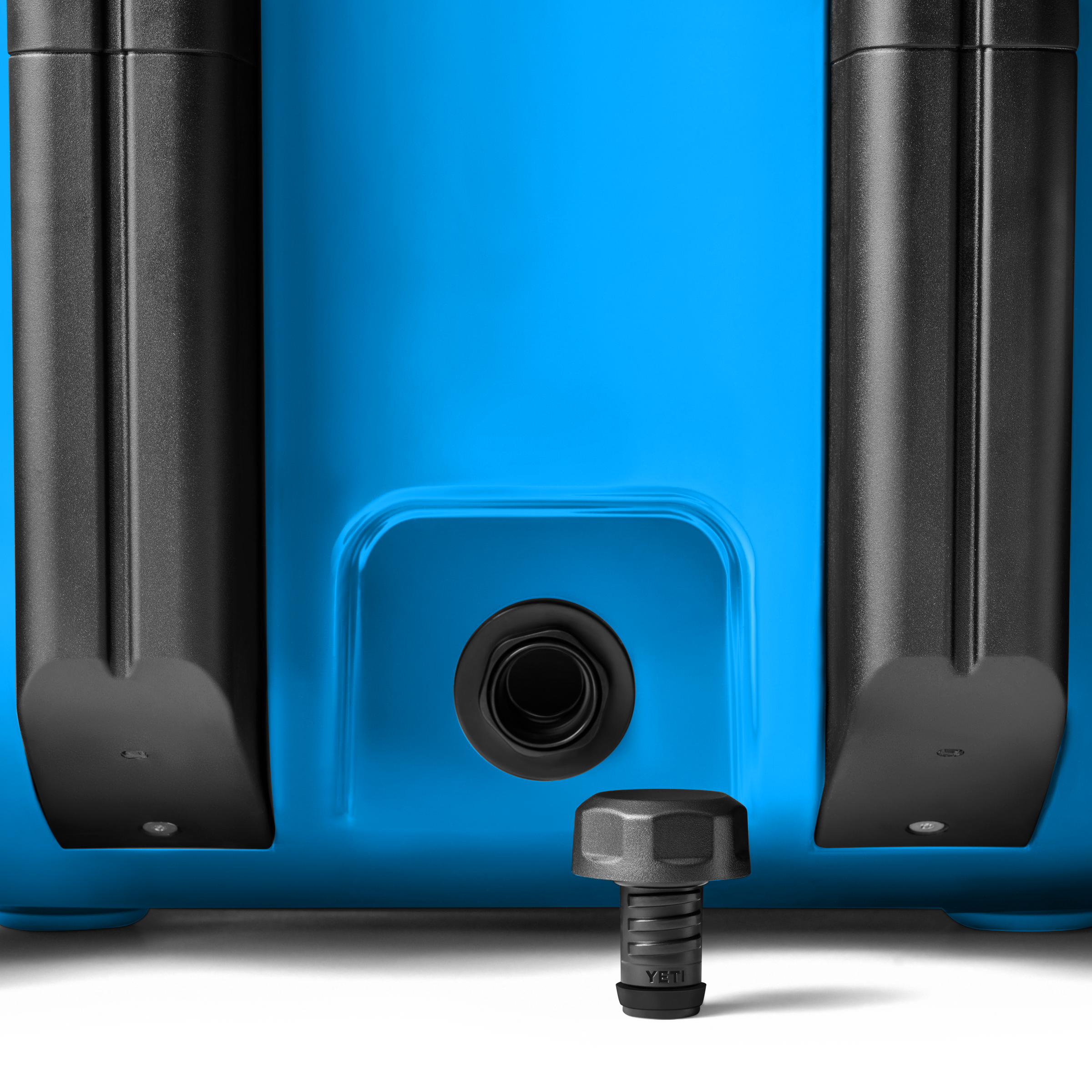 Roadie? 48 Wheeled Cool Box - Image 9